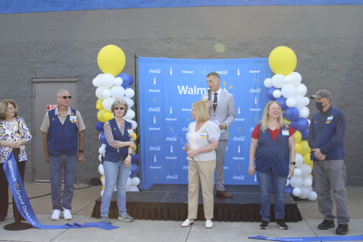 East Liverpool Walmart celebrates ‘re-grand opening’
